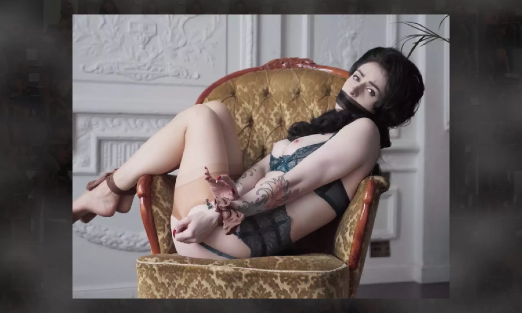 MissEllieMouse: StrÃ¼mpfe Bondage