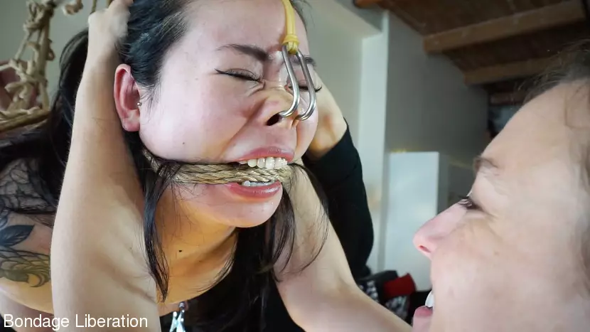 Hang Tough - Elise meets new friends from Japan for shibari torment